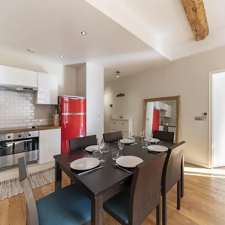Wonderful 3 Bedrooms In The Heart Of