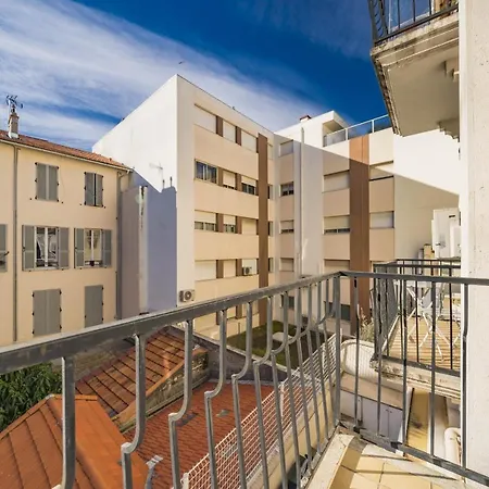 Wonderful 3 Bedrooms In The Heart Of *